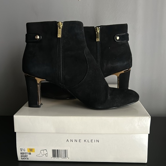 Anne Klien Aksukey Black Suede 9.5 Black & Gold - Picture 1 of 6